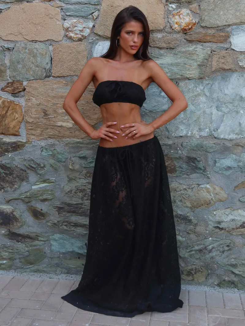 BLACK STRAPLESS BANDEAU TIE DETAIL CROP TOP - Image 2