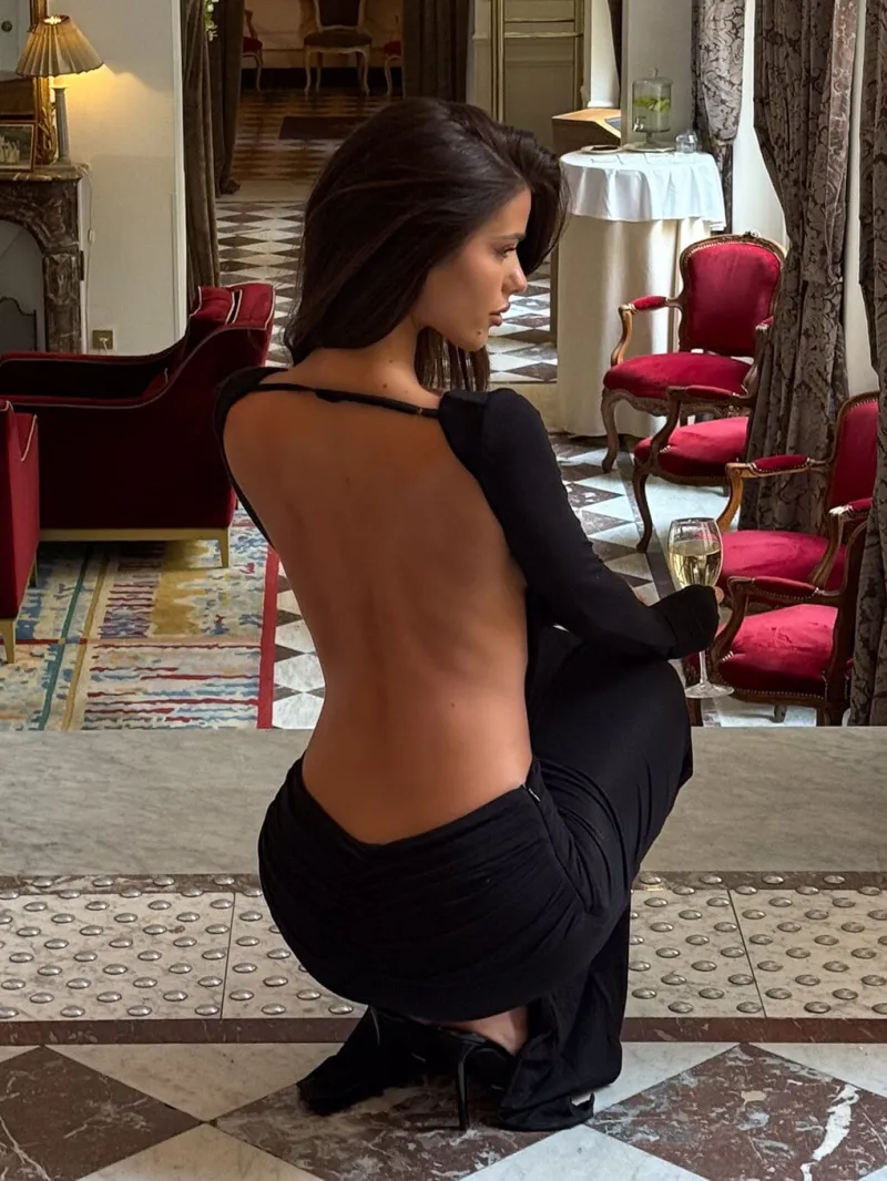 BLACK BACKLESS PLUNGE MAXI DRESS - Image 2