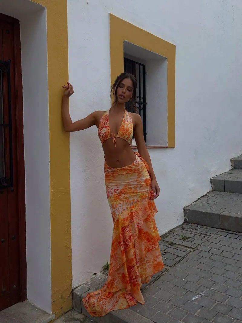 BACKLESS HALTER MAXI DRESS - Image 3